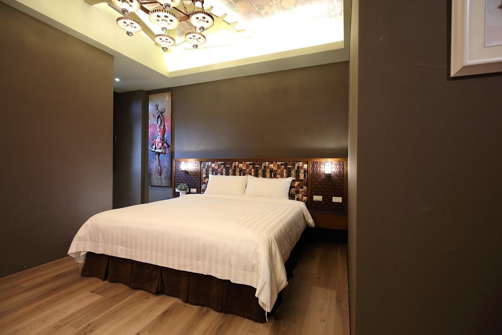 Buckingham Palace B&B Beipu Экстерьер фото